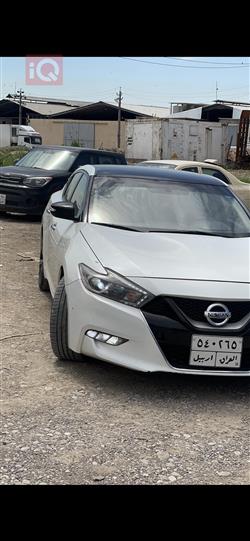 Nissan Maxima